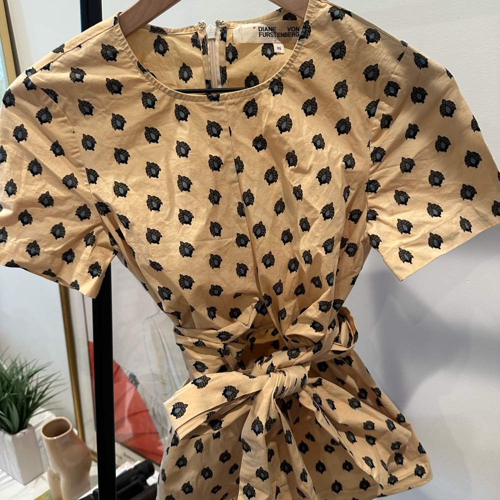 Diane Von Furstenberg Tan and Black Floral Blouse